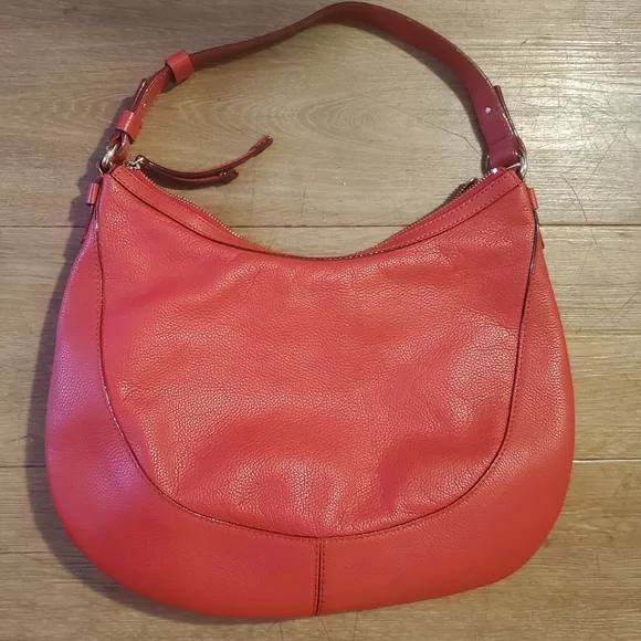 Kate Spade New York Lori Berkshire Road Red Leather Hobo Bag. - Picture 8 of 16